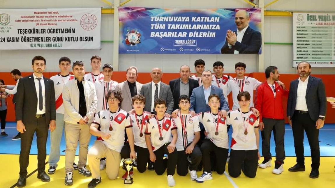 Okulumuz Erkek Volaybol Takımımız, 19 Mayıs Atatürk’ü Anma, Gençlik ve Spor Bayramı Genç Erkekler Voleybol Turnuvası’nda  4. Oldu.